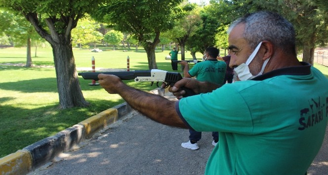 Gaziantep'in 'kurban yakalama timi' bayrama hazır